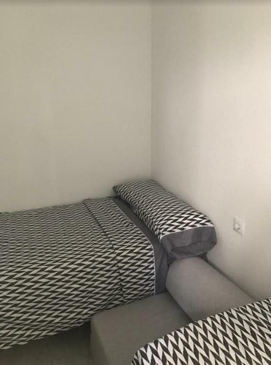 Modern Beach Apartment Торрев'єха Екстер'єр фото